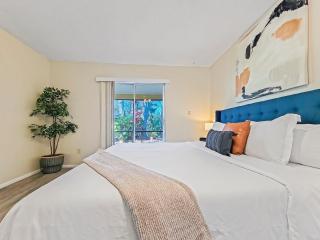 Delightful Family Home in New Tampa - 9