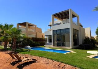 Airy & Bright 4BR Villa in Tawila, El Gouna, Private Pool & Lagoon Access - 0