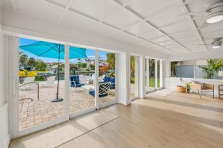 Manatee Cove - 1