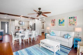 Lido Beach Retreat - 9