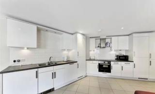 2 Bedroom Flat in Battersea - 7