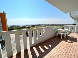 Welcoming flat with large balcony - 7