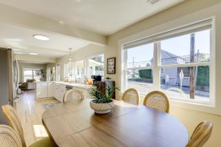 Walk to Dtwn Camas! Updated Home with Game Room - 5