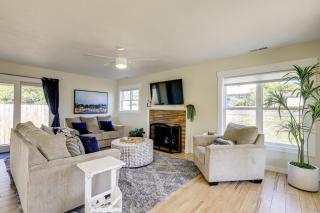 Walk to Dtwn Camas! Updated Home with Game Room - 9