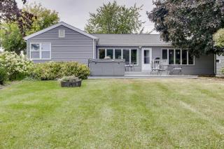 Lakefront Home Between Oshkosh and Fond Du Lac - 8