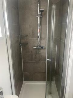 en-suite room by Airport and NEC - 1