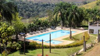 Igaratá: refúgio em meio a natureza com piscina - 3