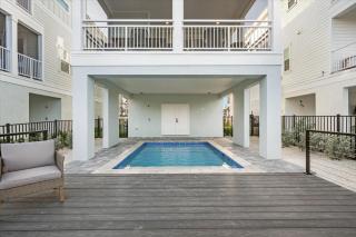 Edgewater Escape at Hunter's Point - 9