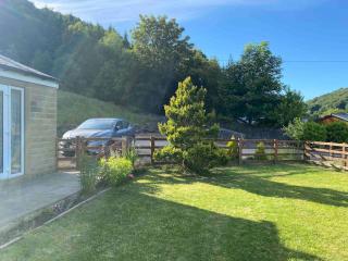 The Wendy House in beautiful Hardcastle Crags - 2