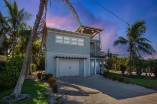 North End Escape - 0