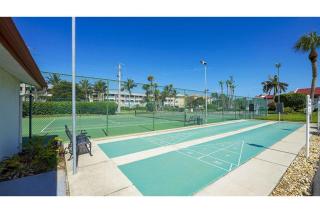 Runaway Bay Unit 273 - 6