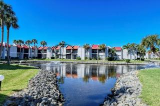 Runaway Bay Unit 273 - 3