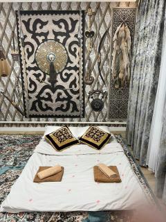 Abylay Guesthouse - 1