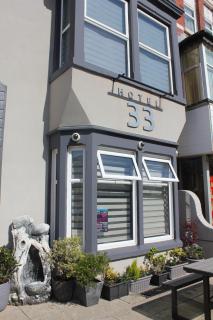 Hotel 33 - 0