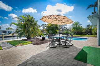 River House Retreat - 8