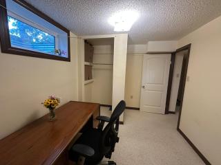 Private Cozy Basement Suite Near Downtown Saskatoon - 8