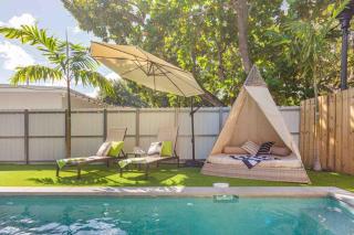 Modern Design District Wynwood TH wHeated Pool - 9