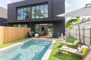 Modern Design District Wynwood TH wHeated Pool - 5