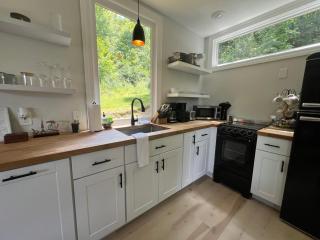 The Hideaway on Tacketts - Shipping Container - 8