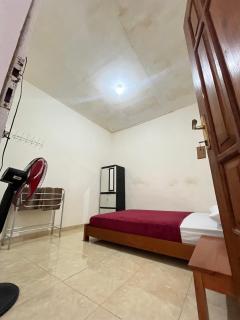 55 Ketapang Homestay - 4