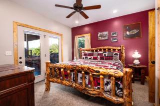 Moonstruck - Stone Firepit with a Waterfall, Outdoor Hot Tub, Game Room + Chalet Village Access - Greystone Heights - 4