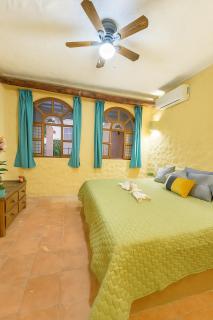 Zihua 6bed 3bath Home for 12 with Direct Access to Beach - 8