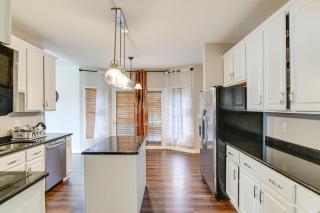 Des Moines Suburb Stay with Spacious Layout and Deck! - 3