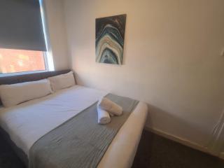 Two bed close to City - 5