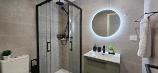 Apartment Oceana - Luxury Sea View Beach Apartment - 1