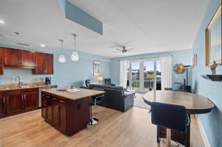 Laketown Wharf 135 - 7