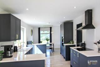 Bright & Stylish Bungalow Retreat in Attleborough - 0