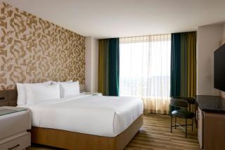 Renaissance Schaumburg Convention Center Hotel - 1