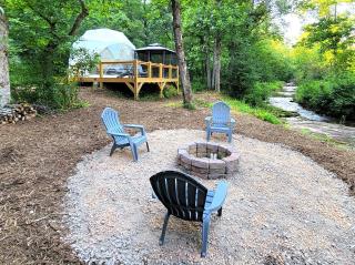 Geodome Nature Escape, Creekside, WIFI & Hot Shower - 8