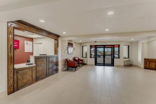 Red Roof Inn & Suites Newport - Middletown, RI - 4