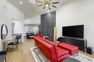 Regency Luxe Getaway - 0