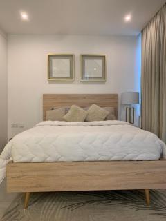 Real Escal 1 bedroom at Airport Residential - 8