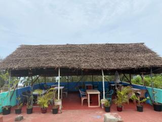 Sri Murugan Beach Paradise Hotel - 6