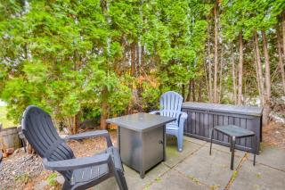 Walk to Marina Downtown Sackets Harbor Getaway - 8