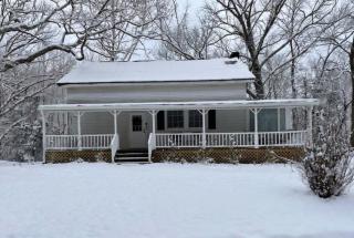 Pet Friendly! Farmhouse near the Harpeth River - 8