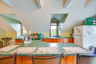 Water-View Balcony Charming Lake Ontario Studio! - 1