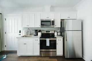 Lady Liberty Carriage House by Lucky Savannah - 1