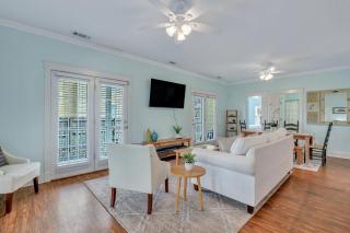 Thunderbolt Bungalow by Lucky Savannah - 8