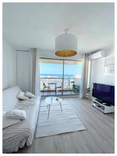 Modern studio with SEA VIEW AND FIBER - 0