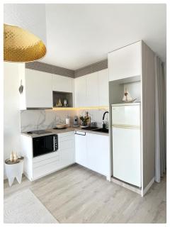 Modern studio with SEA VIEW AND FIBER - 5