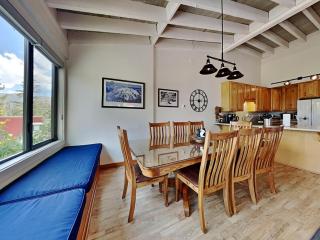 Summer Fun - SLOPESIDE 4BR 3BA with 3 Spas, Pool and Sauna - Perfect for Family and Friend Getaways All Year Round 1849 Condos 693 condo - 3