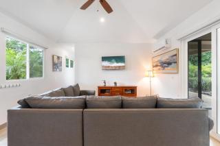Beautiful Home in a Gated Neighborhood Walking Distance to the Beach with Garden Views and a Pool - 9