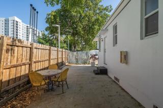 Studio 04 in Edgewater - 10 mins walk to Wynwood - 8