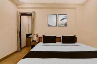 Townhouse The 36 Inn Madhuravada Bus Stop - 5