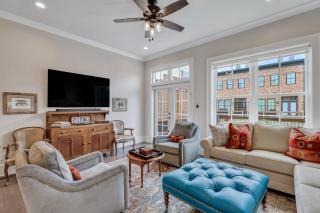 Riverside Getaway by Lucky Savannah - 8