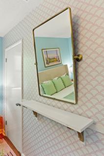 Btwn Downtown and Tybee, POOL, Fire Pit, Sleeps 8 - 5